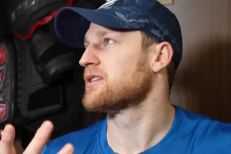 Avalanche star Nathan MacKinnon erupts after Game 1 loss to Vegas