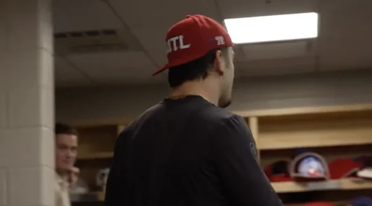 Scène dans le vestiaire du Canadien de Montréal, en marge de la victoire contre les Hurricanes de la Caroline en séries éliminatoires de la Ligue nationale de hockey.