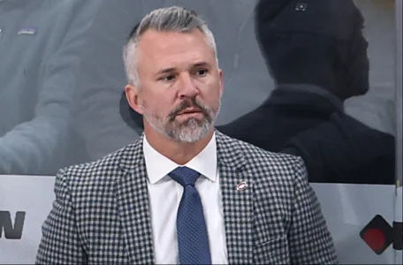 Martin St-Louis quitte encore l'entourage du CH et la vraie raison est connue Martin St-Louis quitte encore l'entourage du CH et la vraie raison est connue
