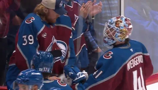 Avs goalies caught chatting on bench as Colorado falls behind 0-2