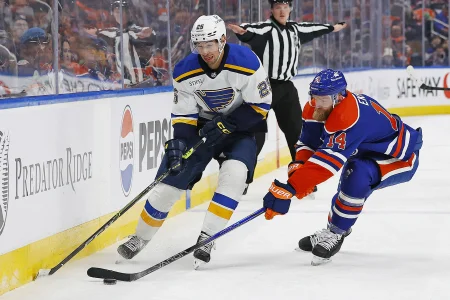 Edmonton Oilers linked to star winger in potential blockbuster deal to pair with Connor McDavid