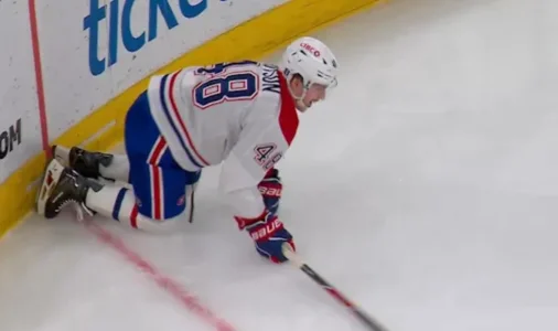 La r&eacute;action de Lane Hutson apr&egrave;s le contact de Taylor Hall inqui&egrave;te Montr&eacute;al