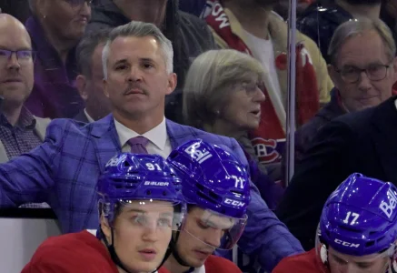 Martin St-Louis retire trois joueurs de la formation pour le match 4 ce soir