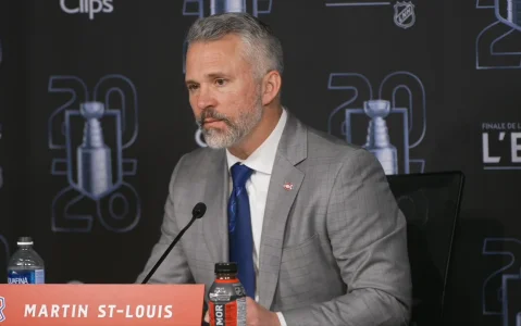 Martin St-Louis r&eacute;pond aux partisans du Canadien apr&egrave;s ce qui s'est pass&eacute; hier en plein match