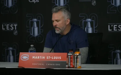 Match num&eacute;ro 5 : Martin St-Louis se fait passer un s&eacute;rieux message publiquement