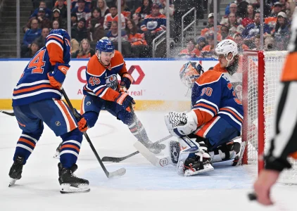 Oilers interested in Flyers star but one major problem lingers