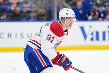 12 avril 2026 ; Elmont, État de New York, États-Unis ; Oliver Kapanen (91), centre des Canadiens de Montréal, lors de la troisième période contre les Islanders de New York à lUBS Arena.