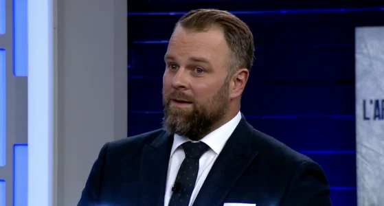 Lancien du Canadien de Montréal, Guillaume Latendresse, sur les ondes de TVA Sports.