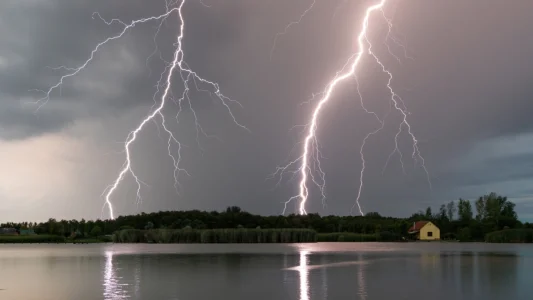 Alerte m&eacute;t&eacute;o dans plusieurs r&eacute;gions du Qu&eacute;bec avant un vendredi agit&eacute;