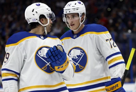 Unexpected team suddenly emerges as a top suitor for Alex Tuch