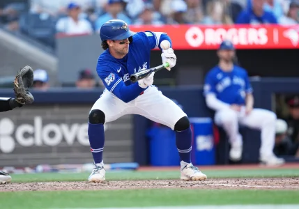 Blue Jays make last minute changes to their lineup before finale against the Yankees