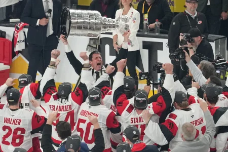 Rod Brind'Amour's wild Cup celebration is 20 years in the making