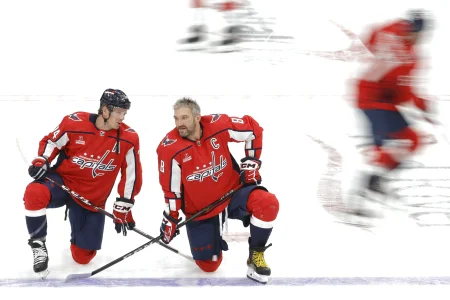Toronto Maple Leafs attempting to acquire veteran star's rights via trade
