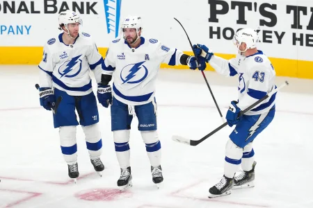 Leafs acquire star Lightning player and immediately sign him to an eight-year extension