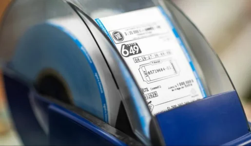 Deux nouveaux millionnaires au Québec, voici où ont été achetés les billets gagnants Deux nouveaux millionnaires au Québec, voici où ont été achetés les billets gagnants