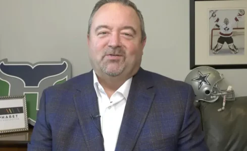 Pierre LeBrun vient de d&eacute;voiler que Kent Hughes a tent&eacute; de faire l'acquisition de ce centre top-6