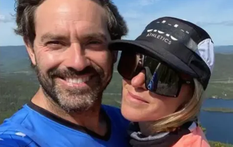 Un chanteur qu&eacute;b&eacute;cois r&eacute;agit &agrave; la s&eacute;paration d'&Eacute;mily B&eacute;gin et Guillaume Lemay-Thivierge