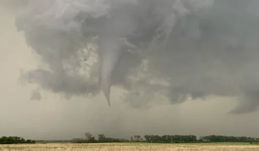 Une tornade est officiellement confirm&eacute;e au Qu&eacute;bec