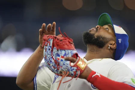 Blue Jays provide injury update on Vladimir Guerrero Jr after pulling him from lineup