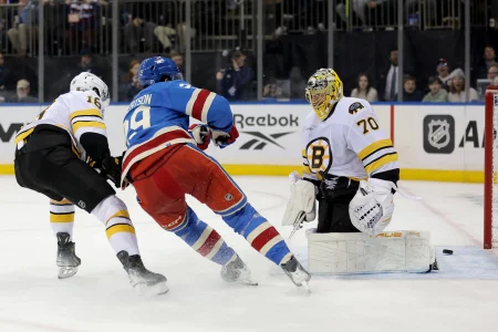 Trade alert between the Boston Bruins and the New York Rangers, per Elliotte Friedman