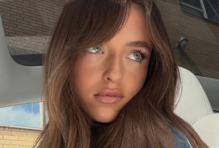 Alicia Moffet partage une vid&eacute;o avec un homme et les commentaires sont nombreux