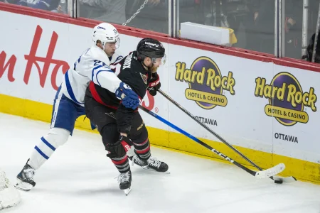 The Claude Giroux reunion in Philadelphia is stalling while Toronto circles