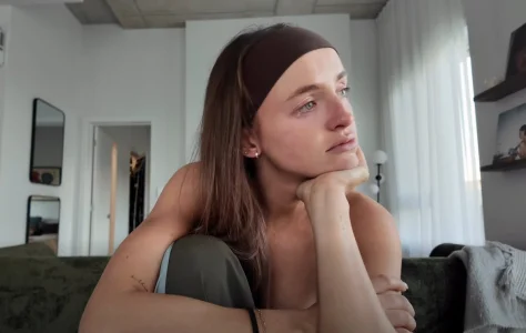 En larmes, Alicia Moffet fait une importante annonce