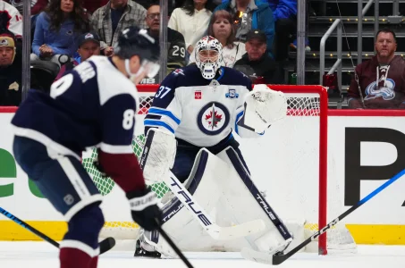 Connor Hellebuyck trade to division rival gains steam but still appears doubtful