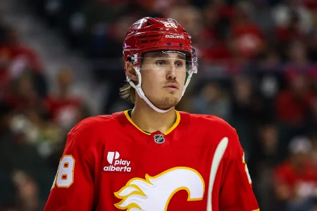Zach Whitecloud &agrave; Montr&eacute;al : Elliotte Friedman annonce une grosse confirmation &agrave; Calgary