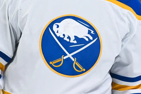 Immediately after completing trade, Buffalo Sabres announce legendary hire