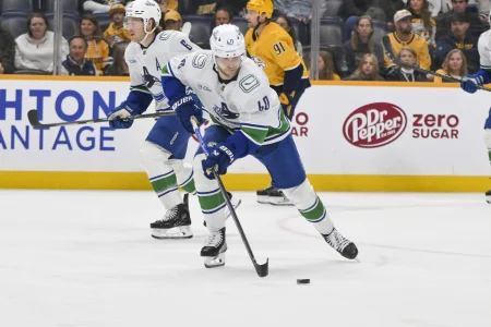Elias Pettersson traded to Nashville Predators for declining veteran in new blockbuster proposal