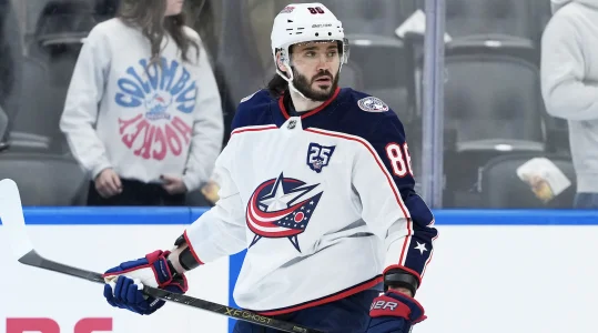 20 novembre 2025 ; Toronto, Ontario, Canada ; Kirill Marchenko (86), ailier droit des Columbus Blue Jackets, patine lors de léchauffement précédant le match contre les Maple Leafs de Toronto à la Scotiabank Arena. 20 novembre 2025 ; Toronto, Ontario, Canada ; Kirill Marchenko (86), ailier droit des Columbus Blue Jackets, patine lors de léchauffement précédant le match contre les Maple Leafs de Toronto à la Scotiabank Arena.
