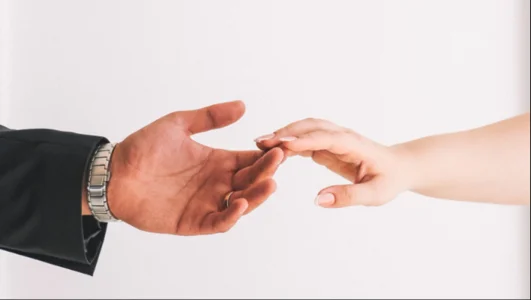 Ces deux vedettes qu&eacute;b&eacute;coises confirment &ecirc;tre en couple