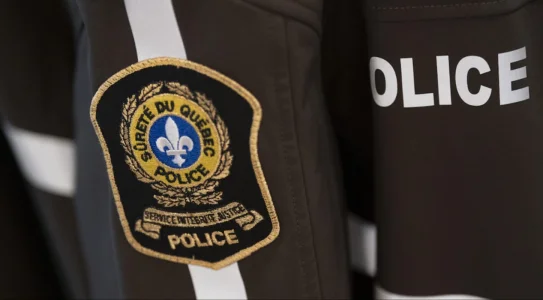 Op&eacute;ration polici&egrave;re &agrave; haut risque dans une &eacute;picerie du Qu&eacute;bec