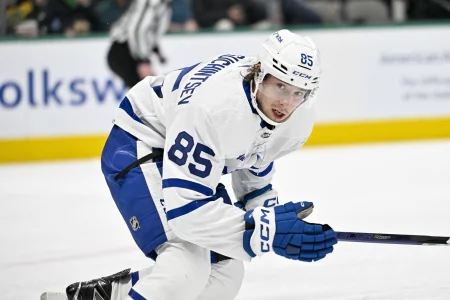 Semyon Der-Arguchintsev is pushing for a Maple Leafs return