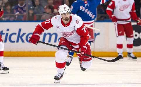 Dylan Larkin trade request takes stunning turn for the Red Wings