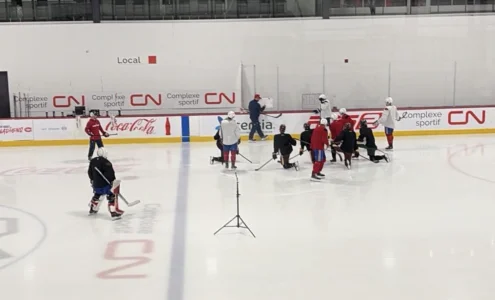 Deux nouveaux visages d&eacute;barquent avec le Canadien en direct de Brossard