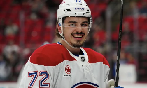 28 mars 2025 ; Raleigh, Caroline du Nord, États-Unis ; Le défenseur des Canadiens de Montréal, Arber Xhekaj (72), réagit pendant léchauffement précédant le match contre les Hurricanes de la Caroline au Lenovo Center. 28 mars 2025 ; Raleigh, Caroline du Nord, États-Unis ; Le défenseur des Canadiens de Montréal, Arber Xhekaj (72), réagit pendant léchauffement précédant le match contre les Hurricanes de la Caroline au Lenovo Center.