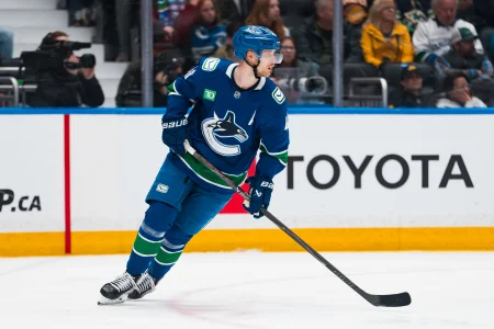 Canucks' stance on an Elias Pettersson trade is becoming clear