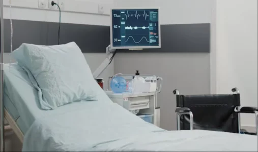 Une c&eacute;l&egrave;bre actrice r&eacute;v&egrave;le &ecirc;tre atteinte d'un cancer incurable