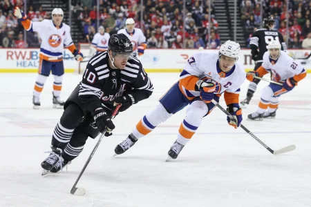 Controversial former NHLer proves why teams in America want nothing to do with him