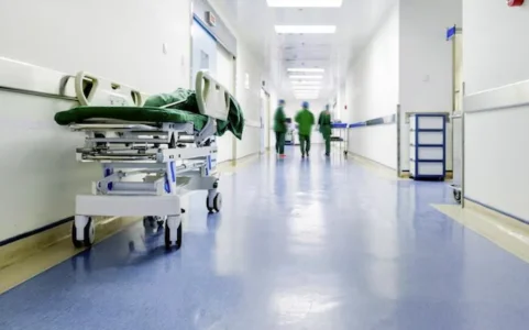 Une animatrice ador&eacute;e du Qu&eacute;bec d&eacute;voile &ecirc;tre atteinte d'un cancer