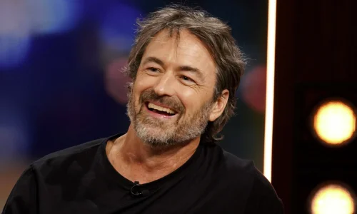 S&eacute;bastien Ricard prend la parole pour faire une annonce