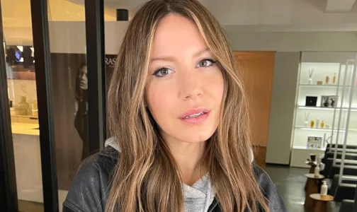 Magalie L&eacute;pine-Blondeau partage une photo en maillot et elle est resplendissante