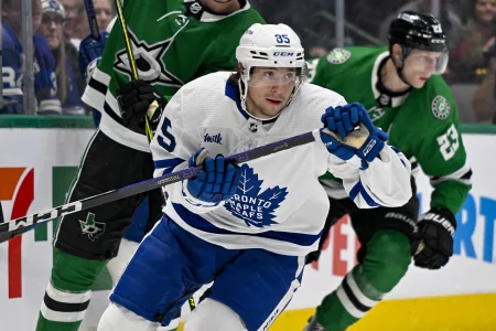 Semyon Der-Arguchintsev's career with the Maple Leafs put on hold after being held out of training camp