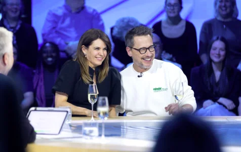 Julie Perreault et St&eacute;phane Rousseau : une premi&egrave;re apparition t&eacute;l&eacute; qui provoque de nombreuses r&eacute;actions
