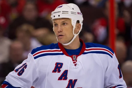The controversial Sean Avery has a strong message about Mike Babcock's return with the Oilers