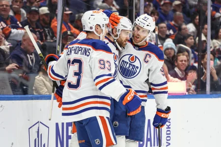 Edmonton Oilers lose star forward for weeks in tough blow before season opener