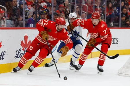 Detroit Red Wings star player caught practicing with unexpected new team as contract talks stall
