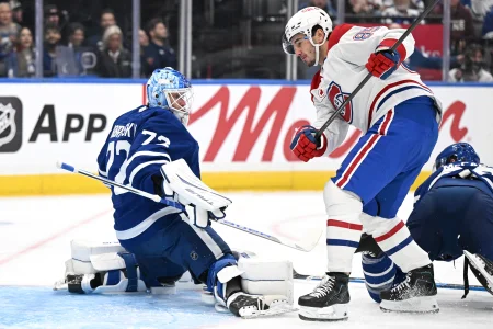 Sergei Bobrovsky finally explains what happened during Gavin McKenna's rookie lap incident